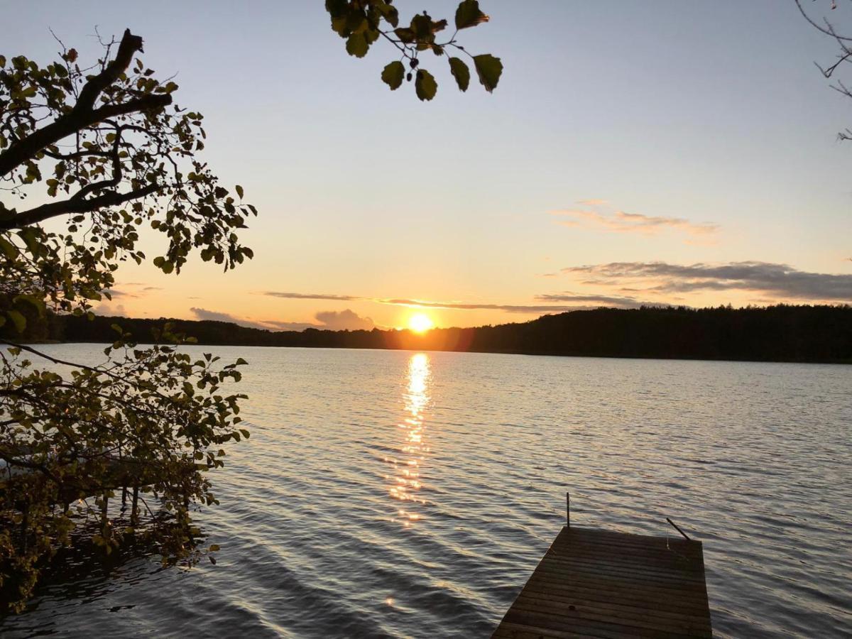 Ferienhaus Reetdach 1300Qm Privatgrundstueck Bootssteg Sauna Templin Luebbesee Uckermark Erholung Pur Seenplatte Petersdorf  Εξωτερικό φωτογραφία